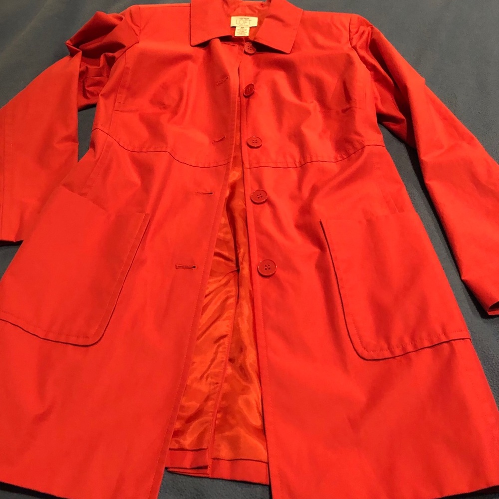 Ladies lined trench coat. Ann Taylor Loft.